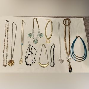 Costume Jewelry!!!Fashion Necklaces! Set of 11 ❤️